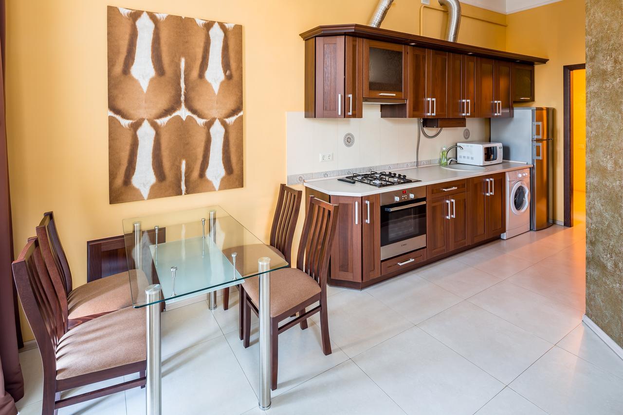Leogrand Apartments On Doroshenka Street 1 Liov Exterior foto